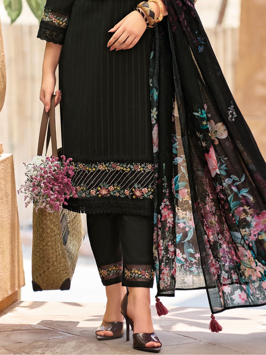 floral-yoke-embroidered-stitched-suit-set-with-dupatta (5)